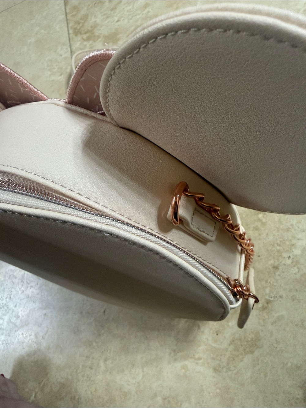 Danielle Nicole Minnie Mouse crossbody! - Picture 4 of 6